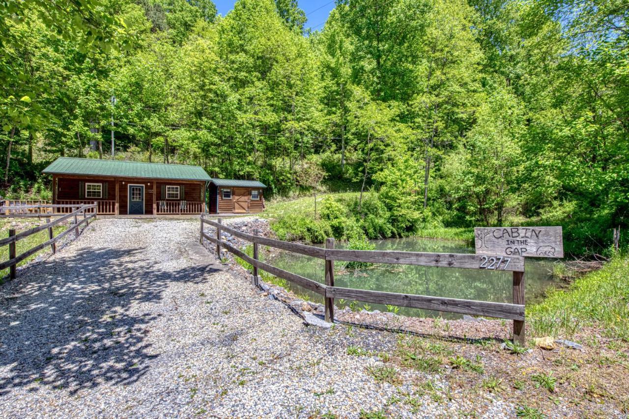 Cabin In The Gap Villa Bryson City Exterior photo