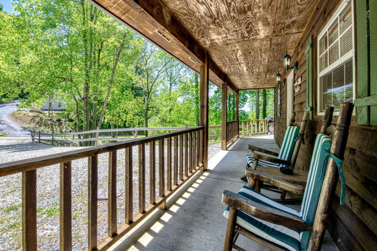 Cabin In The Gap Villa Bryson City Exterior photo