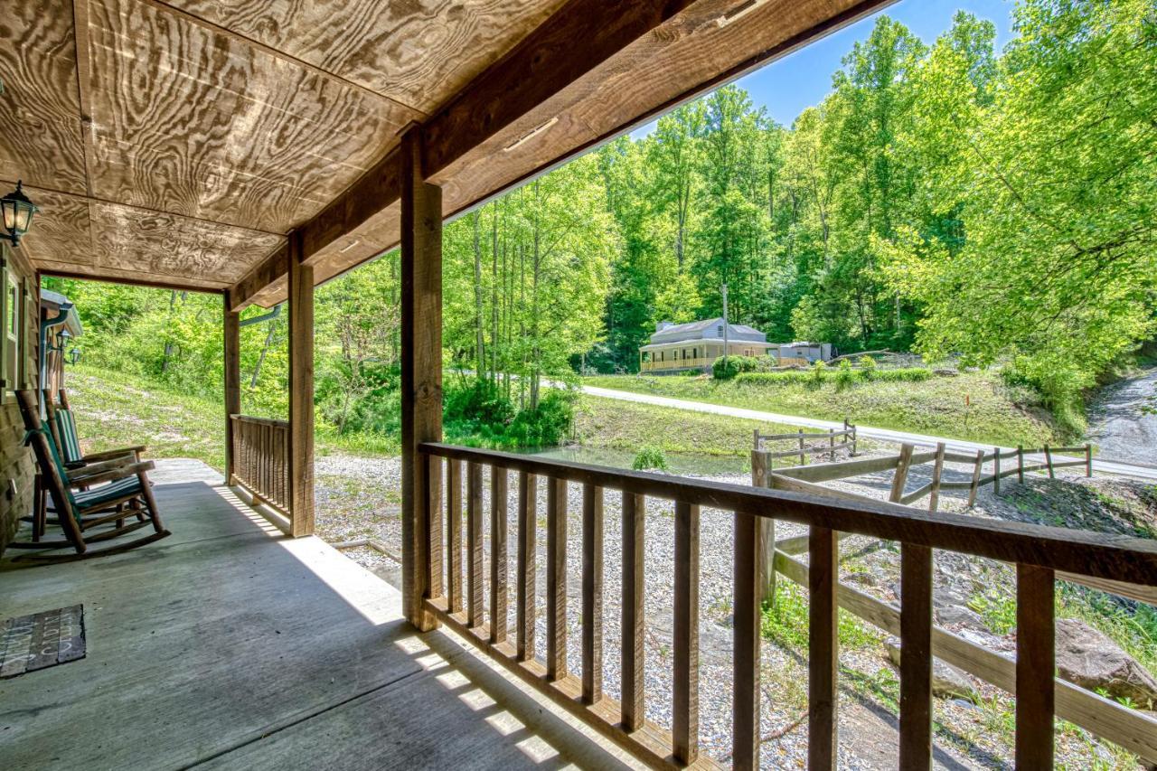 Cabin In The Gap Villa Bryson City Exterior photo